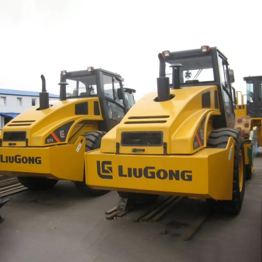 Грунтовый каток LiuGong CLG6114E 14 тонн детальное фото - смотреть и выбрать в Spec-Trucks Грунтовый каток LiuGong CLG6114E 14 тонн детальное фото - Spec-Trucks