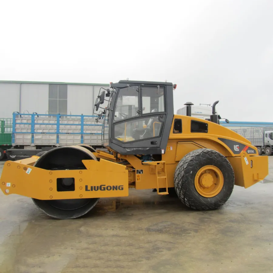 Грунтовый каток LiuGong CLG6114E 14 тонн детальное фото - смотреть и выбрать в Spec-Trucks Грунтовый каток LiuGong CLG6114E 14 тонн детальное фото - Spec-Trucks