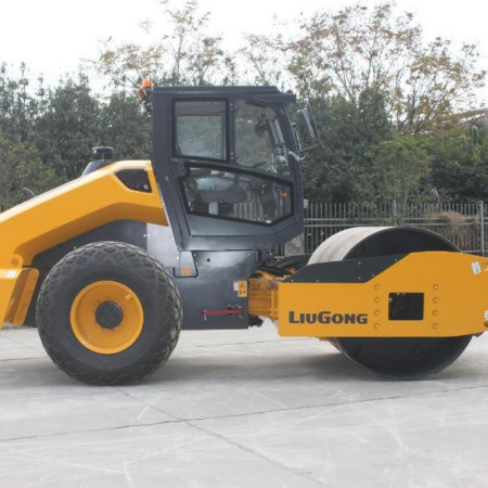 Грунтовый каток LiuGong CLG6612E 12 тонн детальное фото - Spec-Trucks