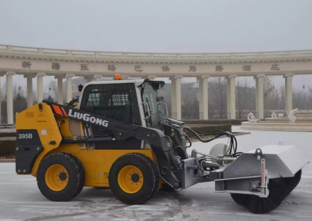 Фронтальный мини погрузчик LiuGong CLG395B 1500 кг детальное фото - смотреть и выбрать в Spec-Trucks Фронтальный мини погрузчик LiuGong CLG395B 1500 кг детальное фото - Spec-Trucks