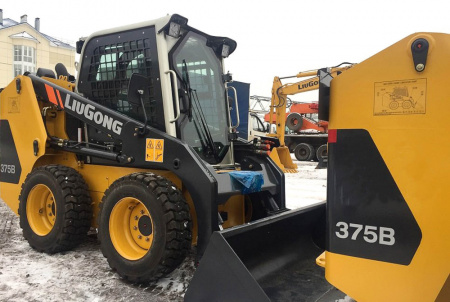 Мини погрузчик LiuGong CLG375B 1000 кг детальное фото - смотреть и выбрать в Spec-Trucks Мини погрузчик LiuGong CLG375B 1000 кг детальное фото - Spec-Trucks