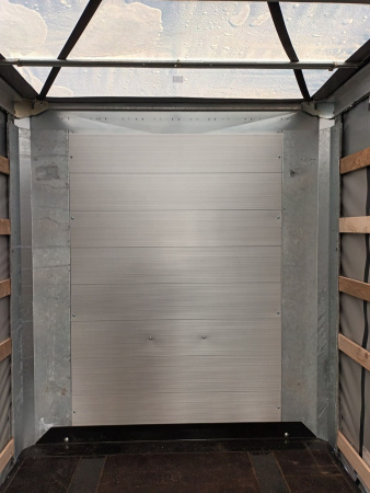 Тентованный полуприцеп FLIEGL SDS 350 шторный с кониками детальное фото - Spec-Trucks