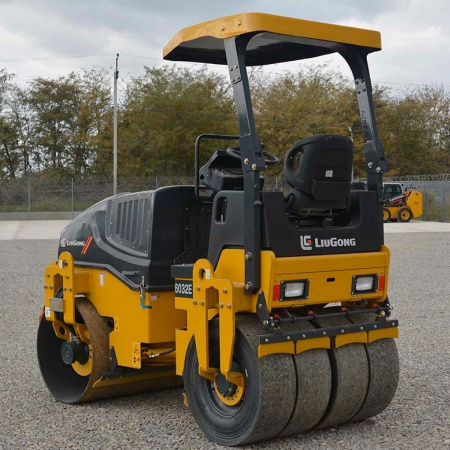 Тротуарный каток LiuGong CLG6032E комбинированный 3,5 тонны детальное фото - Spec-Trucks