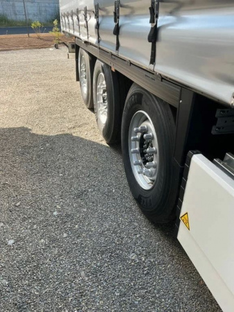 Шторный полуприцеп KRONE Profi Liner детальное фото - Spec-Trucks