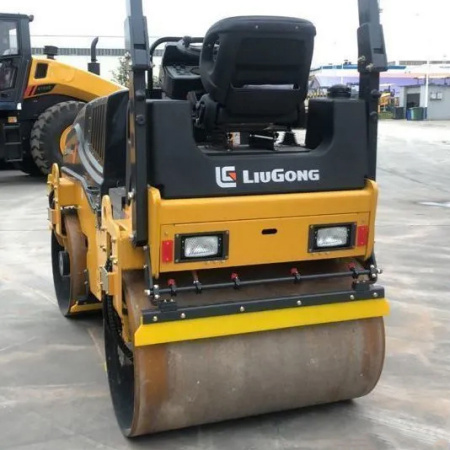 Тротуарный каток LiuGong CLG6032E двухвальцовый 3,5 тонны детальное фото - Spec-Trucks