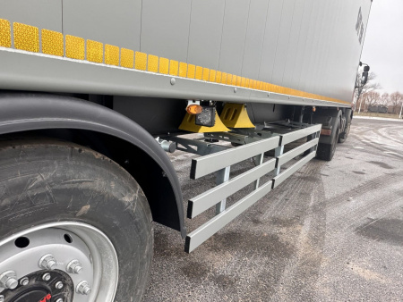 Полуприцеп мусоровоз с подвижным полом САТ 150 90 м3 детальное фото - Spec-Trucks