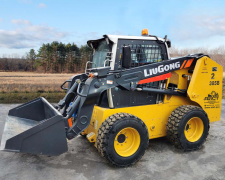 Фронтальный мини погрузчик LiuGong CLG385B 1200 кг детальное фото - смотреть и выбрать в Spec-Trucks Фронтальный мини погрузчик LiuGong CLG385B 1200 кг детальное фото - Spec-Trucks