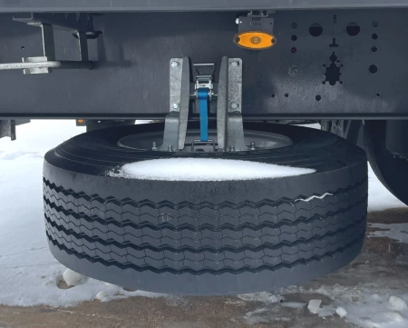 Шторно-бортовой полуприцеп FLIEGL SDS 350 с кониками детальное фото - Spec-Trucks