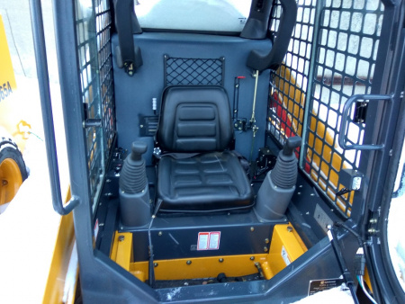 Мини погрузчик LiuGong CLG365B 800 кг детальное фото - смотреть и выбрать в Spec-Trucks Мини погрузчик LiuGong CLG365B 800 кг детальное фото - Spec-Trucks