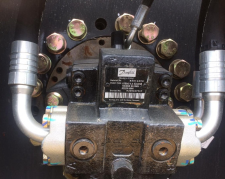 Тяжелый грунтовый каток LIUGONG CLG6618E 18 тонн детальное фото - Spec-Trucks