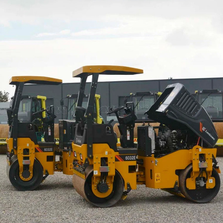 Тротуарный каток LiuGong CLG6032E двухвальцовый 3,5 тонны детальное фото - Spec-Trucks