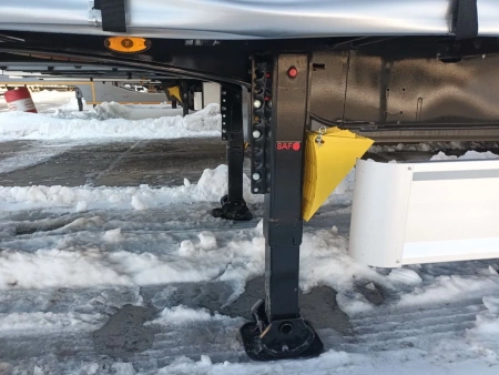 Шторный полуприцеп FLIEGL SDS 350 с кониками детальное фото - Spec-Trucks