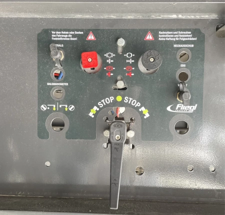 Шторный полуприцеп FLIEGL SDS 350 детальное фото - Spec-Trucks