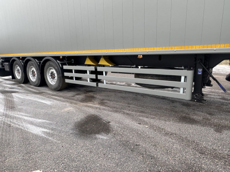 Полуприцеп мусоровоз с подвижным полом САТ 150 90 м3 детальное фото - Spec-Trucks