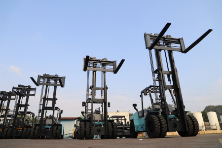 Дизельный автопогрузчик 10 тонн LiuGong CLG2100H | Высота подъема 3м детальное фото - Spec-Trucks