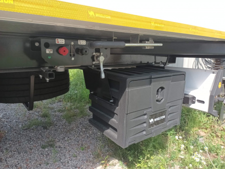 Изотермический полуприцеп КУПАВА 93W000 (93WL3) на шасси WIELTON детальное фото - Spec-Trucks