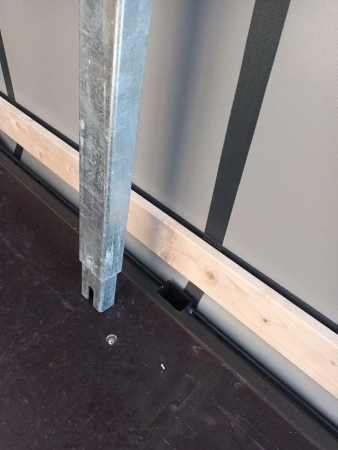 Шторный полуприцеп FLIEGL SDS 350 с кониками детальное фото - Spec-Trucks