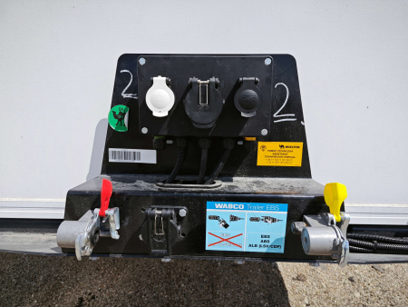 Изотермический полуприцеп КУПАВА 93W000 (93WL3) на шасси WIELTON детальное фото - Spec-Trucks