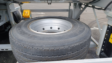 Полуприцеп битумовоз Сеспель SF4B32 32 м3 4 оси детальное фото - Spec-Trucks