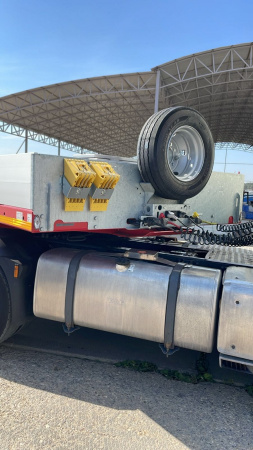 Низкорамный раздвижной полуприцеп трал (тяжеловоз) MAX TRAILER (FAYMONVILLE) F-S46-1AAB детальное фото - Spec-Trucks