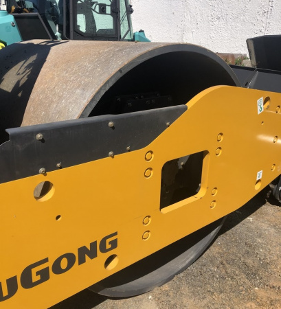 Тяжелый грунтовый каток LIUGONG CLG6618E 18 тонн детальное фото - Spec-Trucks