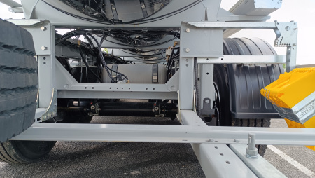 Полуприцеп битумовоз Сеспель SF4B32 32 м3 4 оси детальное фото - Spec-Trucks