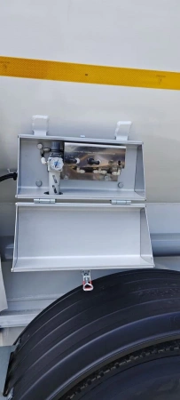 Полуприцеп цементовоз СЕСПЕЛЬ SF4U34 34 м3 4 оси алюминиевый детальное фото - Spec-Trucks