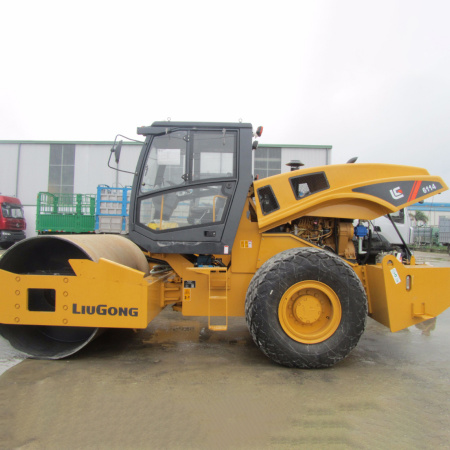 Грунтовый каток LiuGong CLG6114E 14 тонн детальное фото - смотреть и выбрать в Spec-Trucks Грунтовый каток LiuGong CLG6114E 14 тонн детальное фото - Spec-Trucks