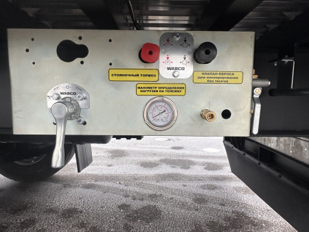 Полуприцеп мусоровоз с подвижным полом САТ 150 90 м3 детальное фото - Spec-Trucks