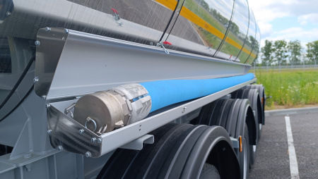 Полуприцеп битумовоз Сеспель SF4B32 32 м3 4 оси детальное фото - Spec-Trucks