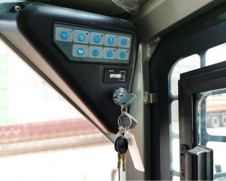 Фронтальный мини погрузчик LiuGong CLG385B 1200 кг детальное фото - смотреть и выбрать в Spec-Trucks Фронтальный мини погрузчик LiuGong CLG385B 1200 кг детальное фото - Spec-Trucks