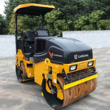 Тротуарный каток LiuGong CLG6032E двухвальцовый 3,5 тонны детальное фото - Spec-Trucks