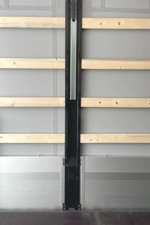 Шторно-бортовой полуприцеп FLIEGL SDS 350 с кониками детальное фото - Spec-Trucks