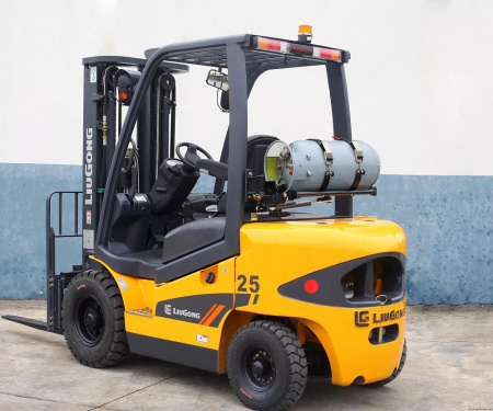 Газобензиновый погрузчик 2,5 тонны LiuGong CPCD25 (LPG) детальное фото - Spec-Trucks