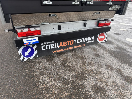 Полуприцеп мусоровоз с подвижным полом САТ 150 90 м3 детальное фото - Spec-Trucks