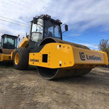 Грунтовый каток LiuGong CLG6614E 14 тонн детальное фото - смотреть и выбрать в Spec-Trucks Грунтовый каток LiuGong CLG6614E 14 тонн детальное фото - Spec-Trucks