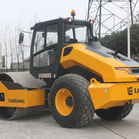 Грунтовый каток LiuGong CLG6612E 12 тонн детальное фото - Spec-Trucks