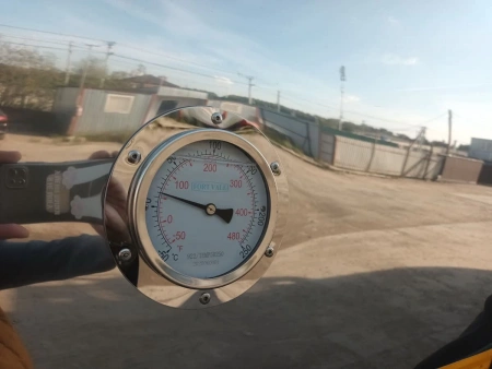 Полуприцеп битумовоз Сеспель SF4B32 32 м3 4 оси детальное фото - Spec-Trucks