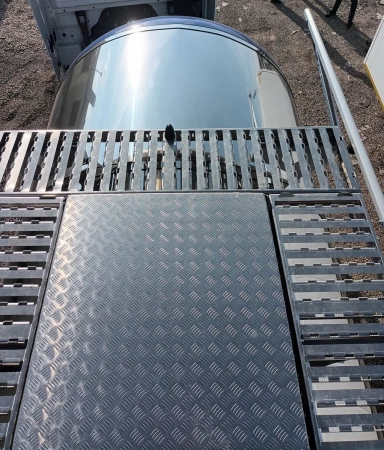 Полуприцеп битумовоз Сеспель SF4B32 32 м3 4 оси детальное фото - Spec-Trucks